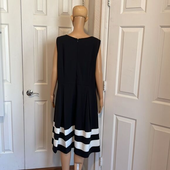 Calvin Klein Black White A-Line Midi Dress  16W Pleated Polyester Rayon Spandex - Picture 7 of 11